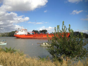 Estuario del Guadaquivir barco